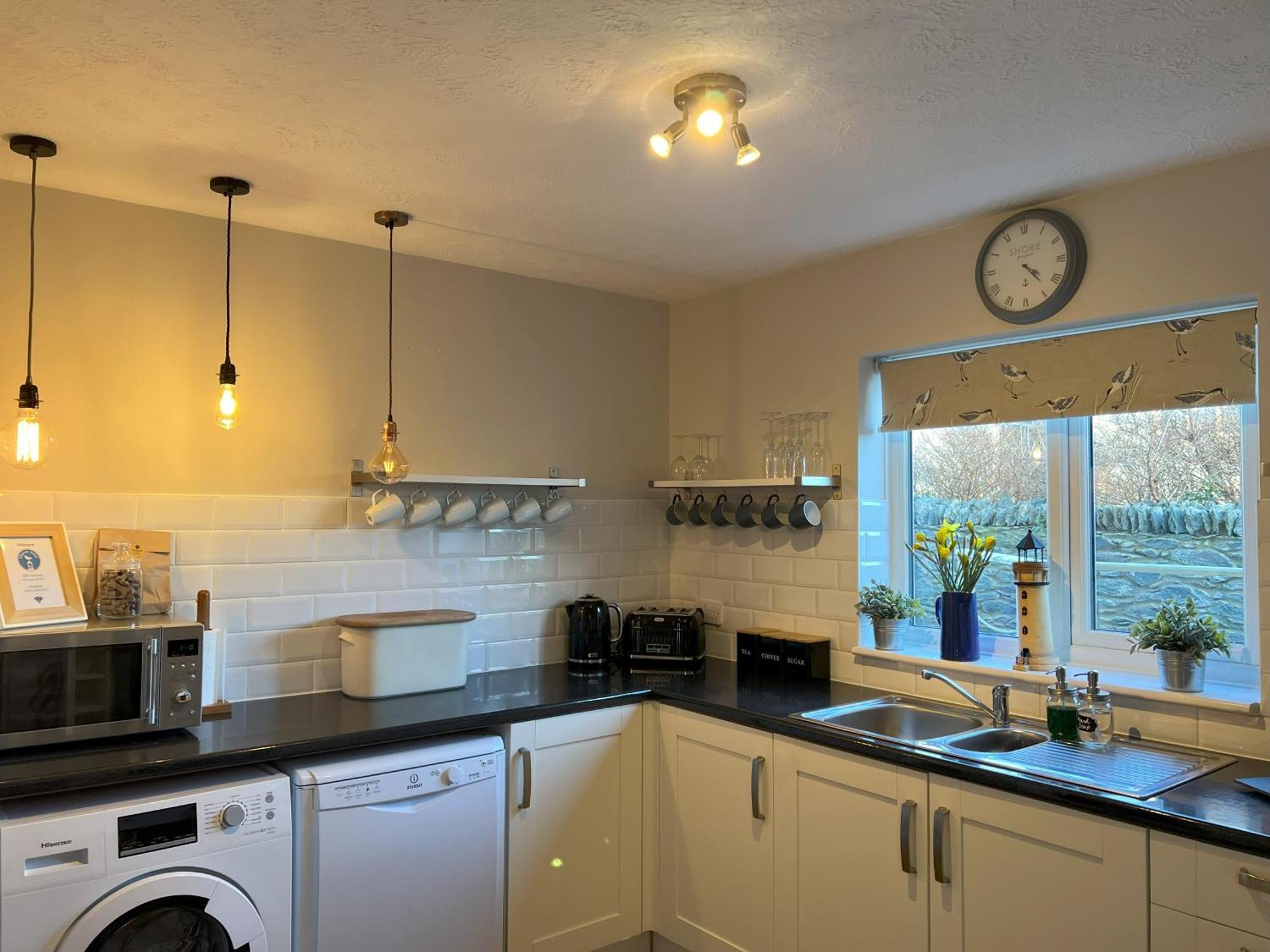 Coastal Retreat 150M From Beach Perfect For Families And Dogs Trearddur Exterior photo
