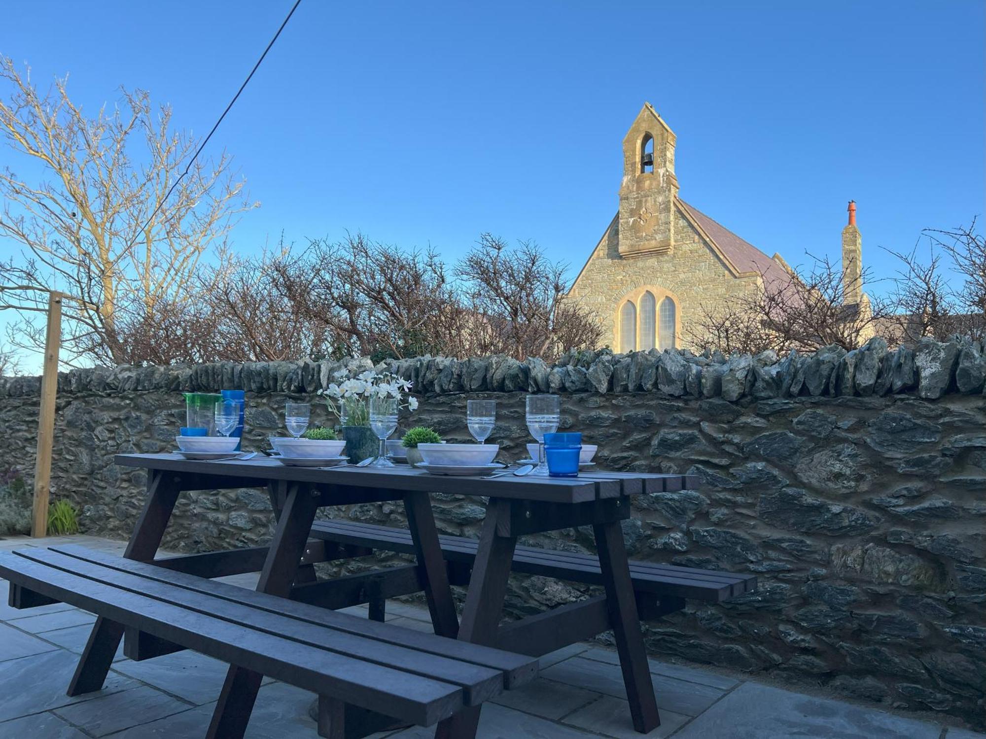 Coastal Retreat 150M From Beach Perfect For Families And Dogs Trearddur Exterior photo